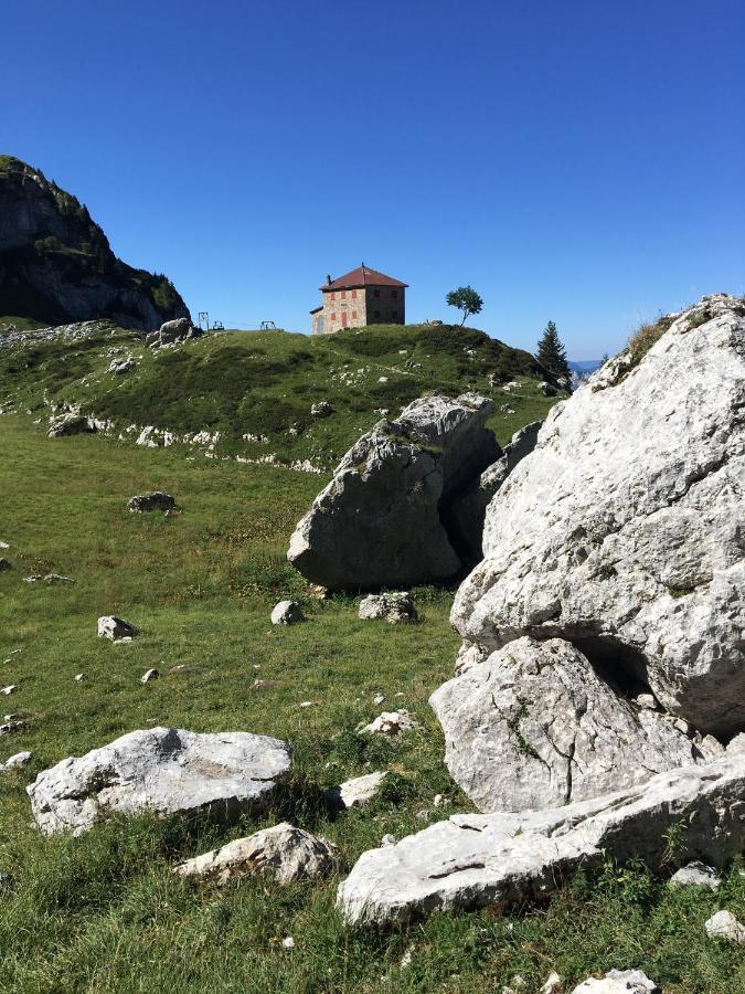 Falhappy House Poisy Kültér fotó